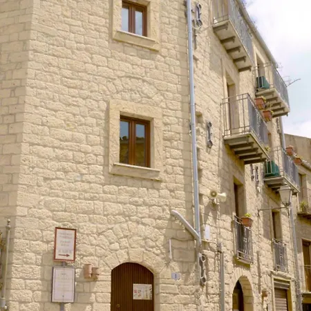 Del Corso Ганджи